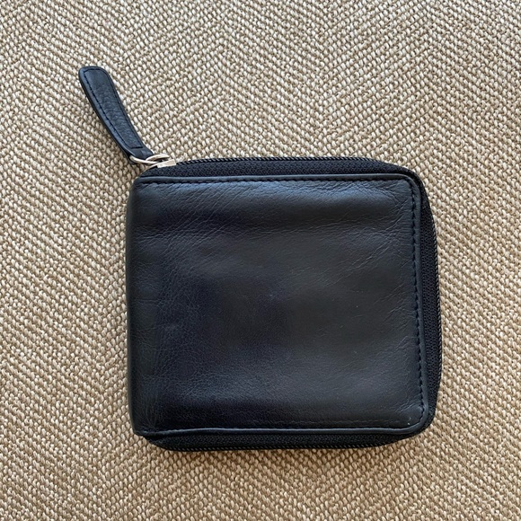 Osgoode Marley Zippered Bifold Wallet. Black Cashmere Leather. EUC. - Picture 4 of 16